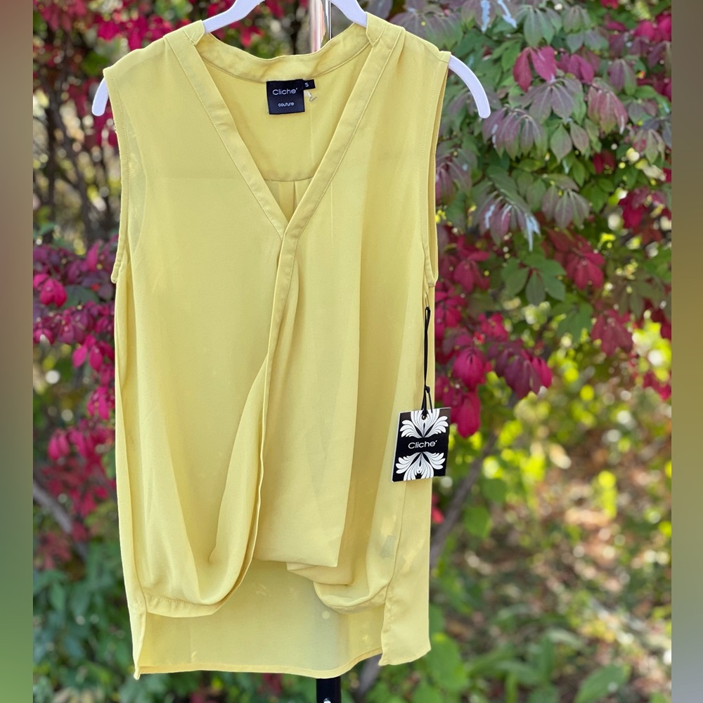 CLICHE COUTURE Women’s Lime Sleeveless Blouse